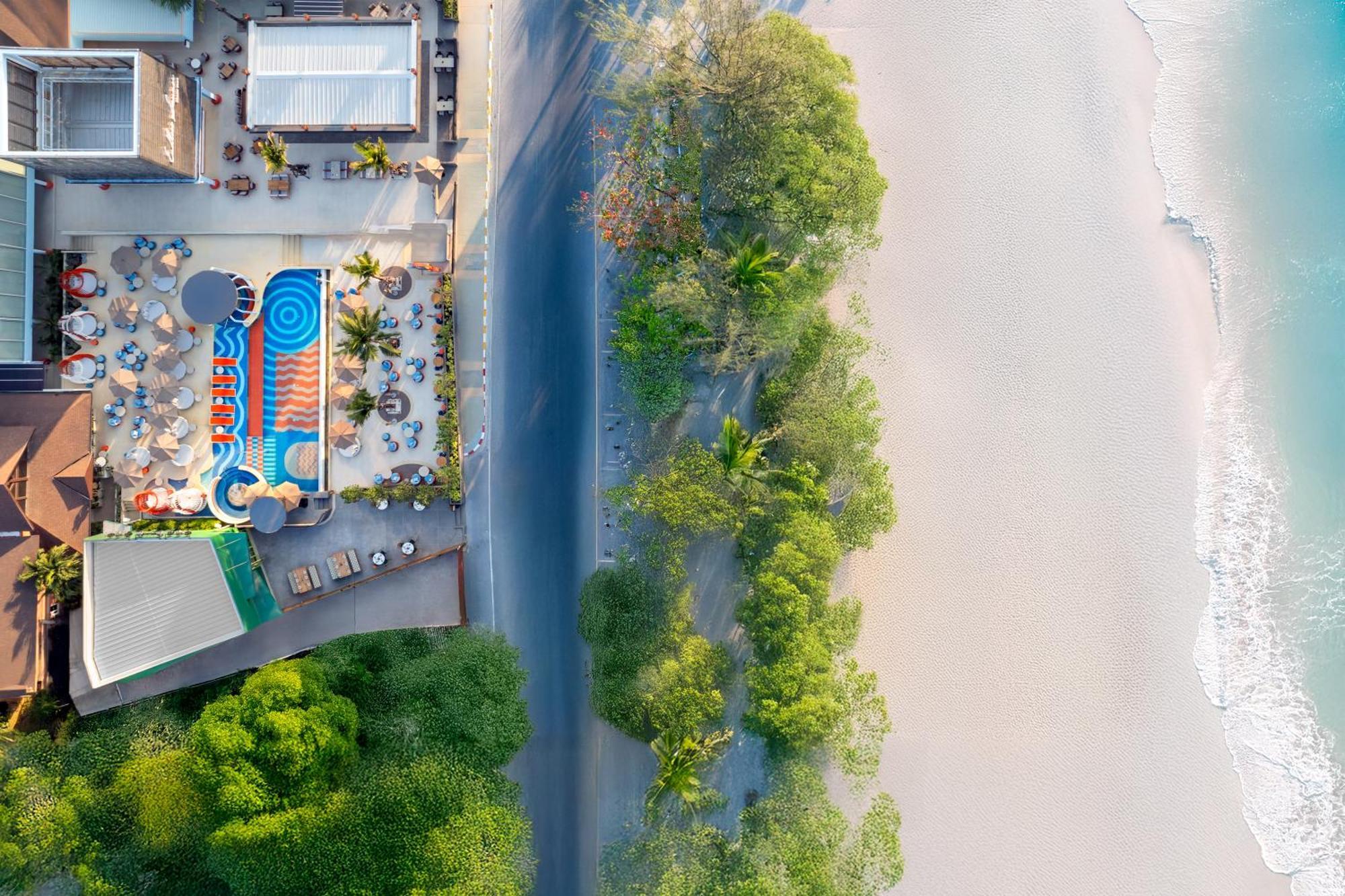 Courtyard By Marriott Phuket, Patong Beach Resort Bagian luar foto