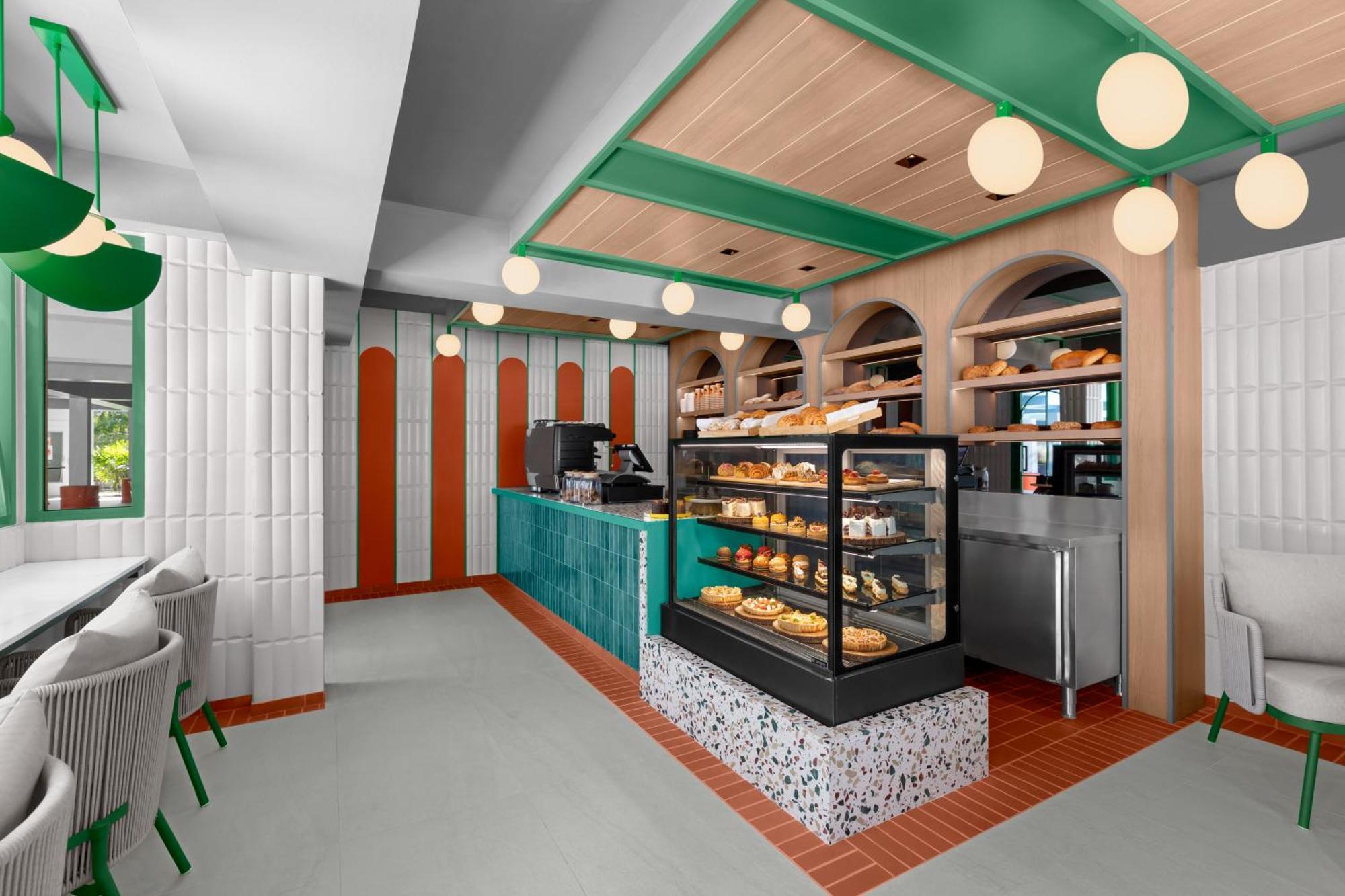 Courtyard By Marriott Phuket, Patong Beach Resort Bagian luar foto