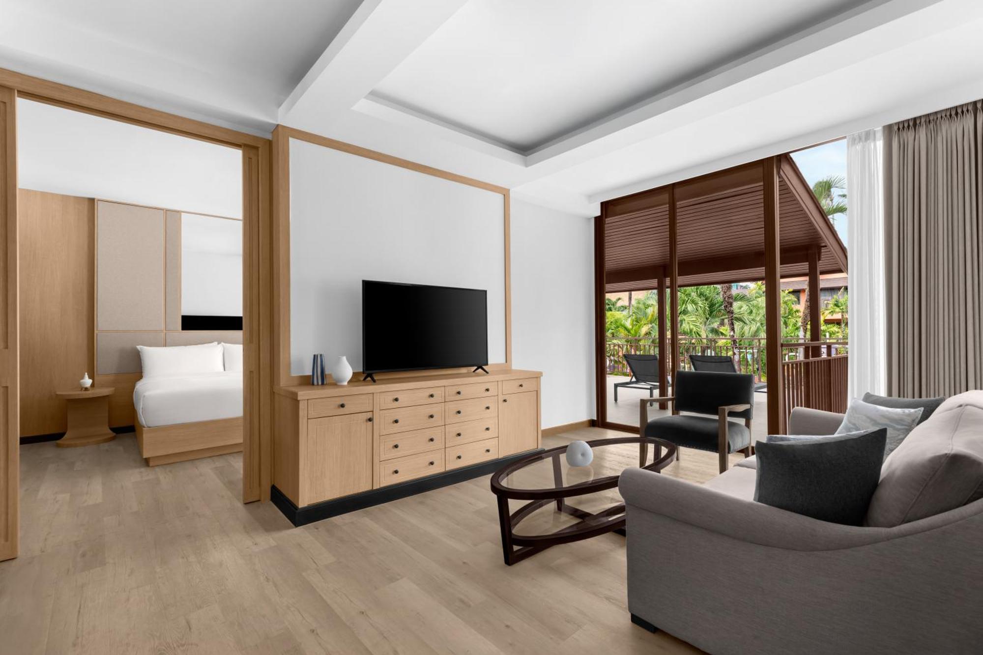 Courtyard By Marriott Phuket, Patong Beach Resort Bagian luar foto