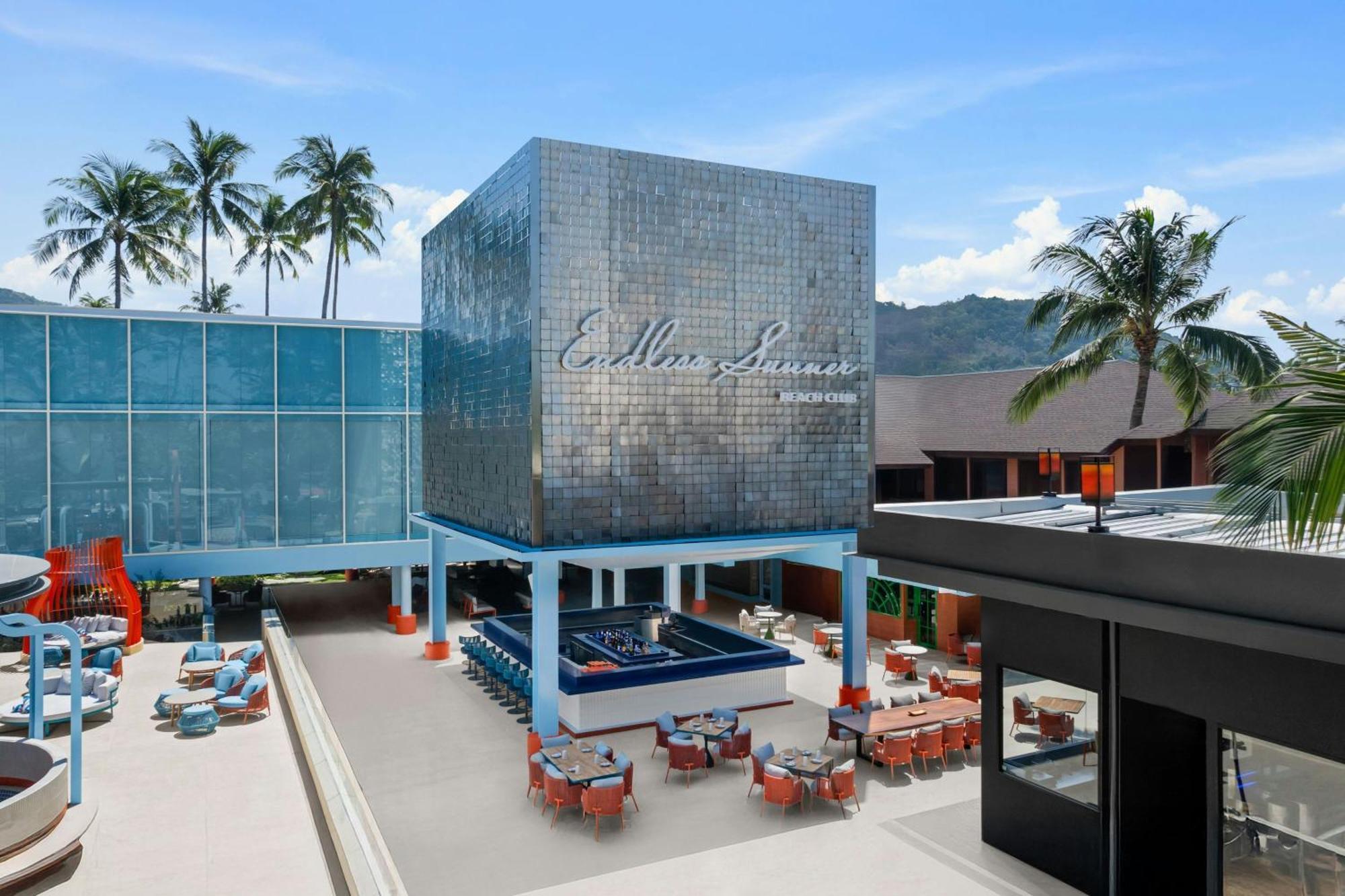 Courtyard By Marriott Phuket, Patong Beach Resort Bagian luar foto